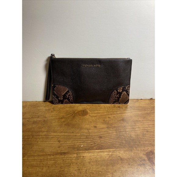 Michael Kors Hattie LG Zip Clutch Leather (35F7GH0W3E) - Picture 1 of 3